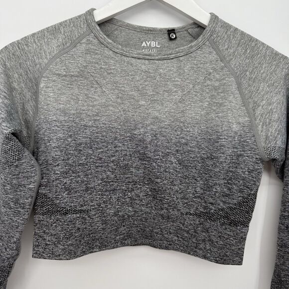 AYBL Gray Ombre Long Sleeve Workout Fitted Top Size Medium Cropped - Picture 3 of 7